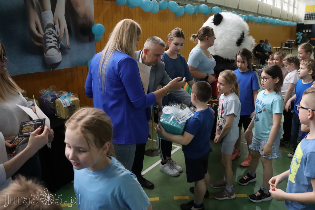 Fotorelacja II: Niebieskie Igrzyska zorganizowane przez SP4 w Zawierciu