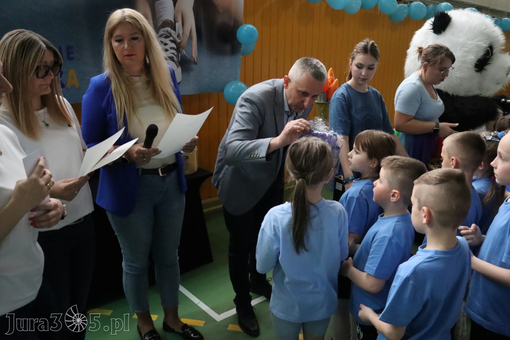 Fotorelacja II: Niebieskie Igrzyska zorganizowane przez SP4 w Zawierciu