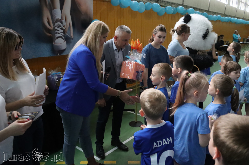 Fotorelacja II: Niebieskie Igrzyska zorganizowane przez SP4 w Zawierciu