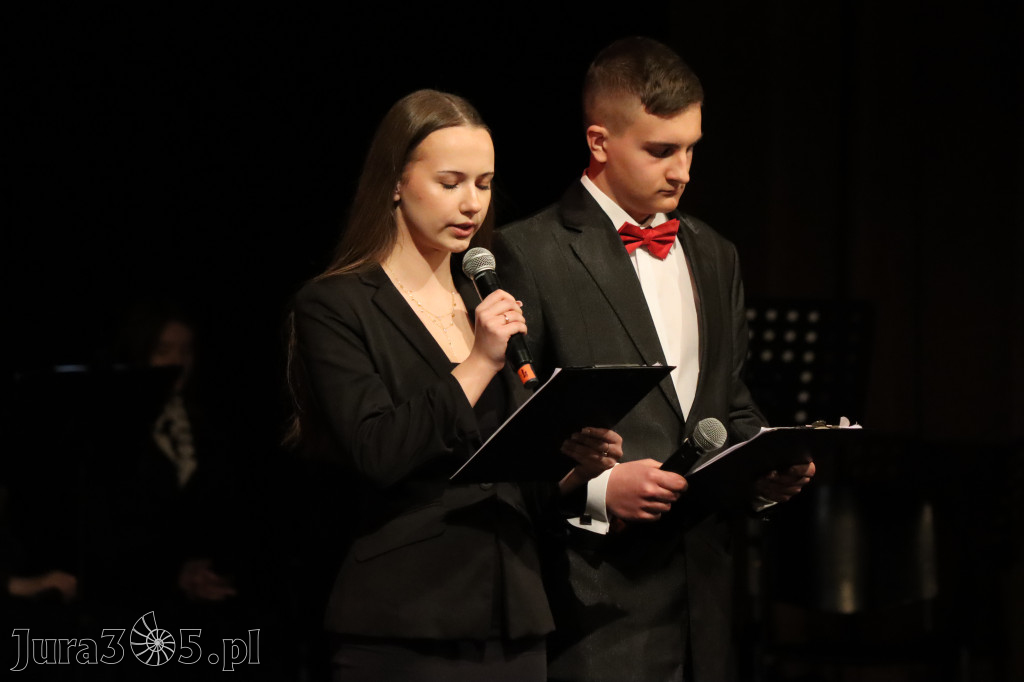 Fotorelacja I: Zakończenie roku szkolnego klas maturalnych I LO w Zawierciu