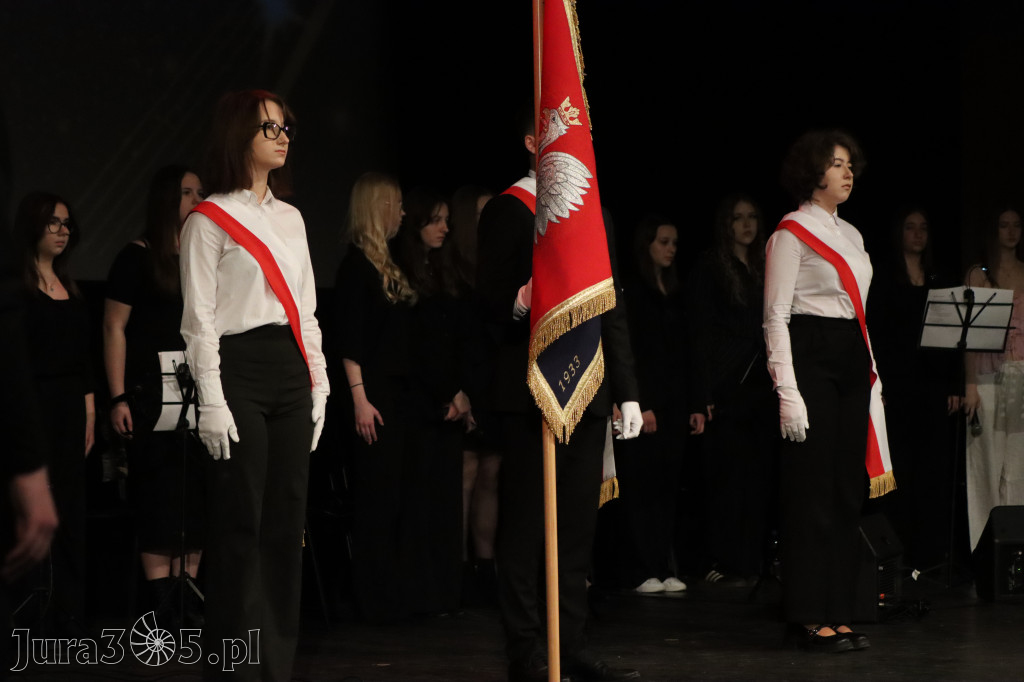 Fotorelacja I: Zakończenie roku szkolnego klas maturalnych I LO w Zawierciu