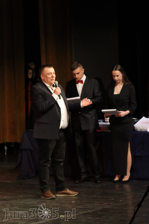 Fotorelacja I: Zakończenie roku szkolnego klas maturalnych I LO w Zawierciu