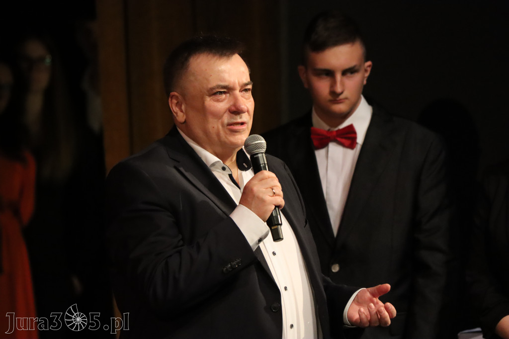 Fotorelacja I: Zakończenie roku szkolnego klas maturalnych I LO w Zawierciu