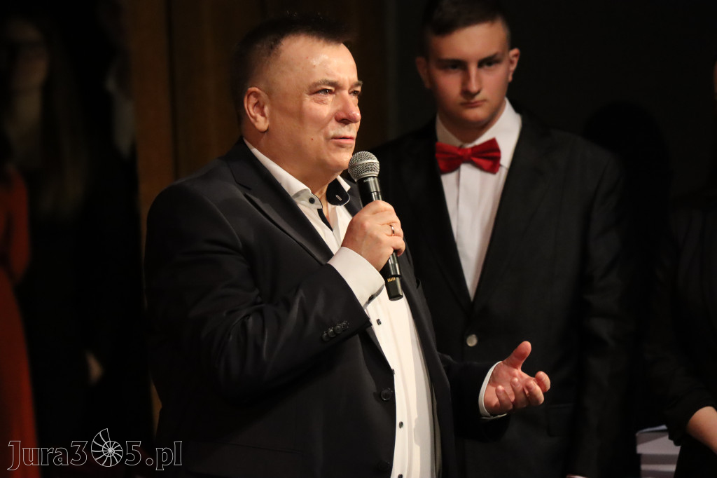 Fotorelacja I: Zakończenie roku szkolnego klas maturalnych I LO w Zawierciu