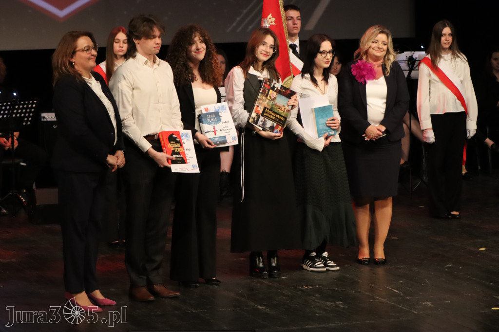 Fotorelacja I: Zakończenie roku szkolnego klas maturalnych I LO w Zawierciu