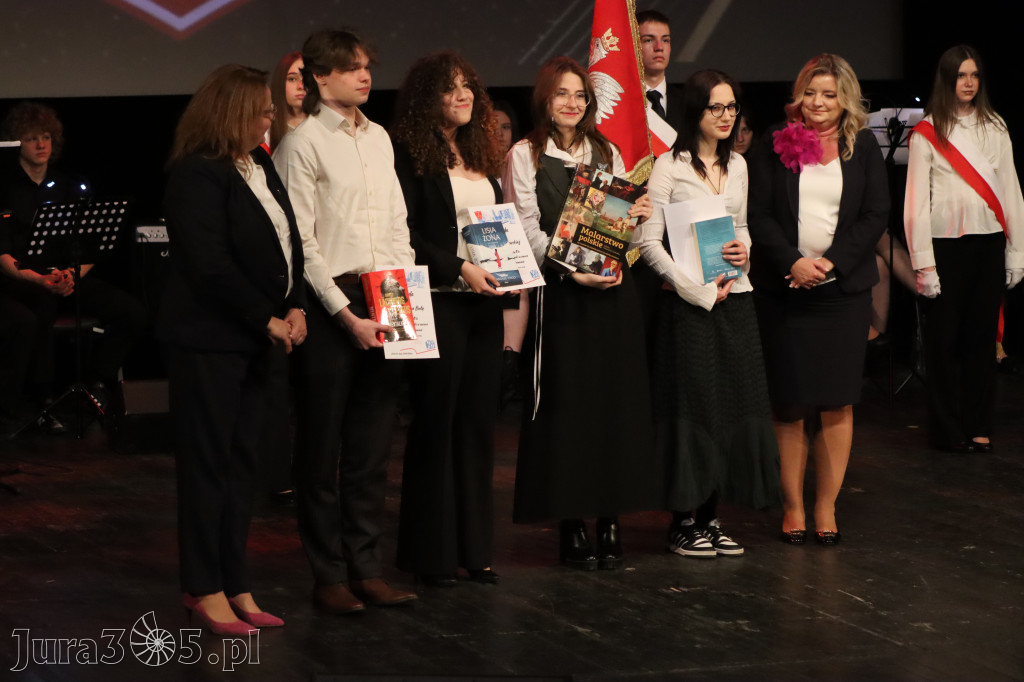 Fotorelacja I: Zakończenie roku szkolnego klas maturalnych I LO w Zawierciu