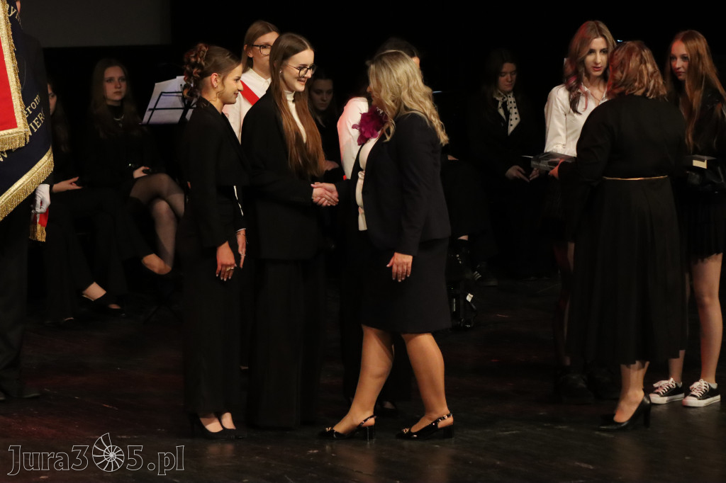 Fotorelacja I: Zakończenie roku szkolnego klas maturalnych I LO w Zawierciu
