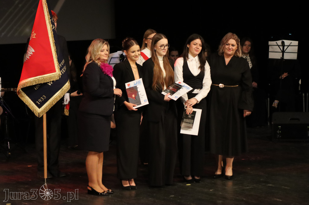 Fotorelacja I: Zakończenie roku szkolnego klas maturalnych I LO w Zawierciu