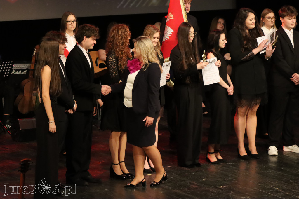 Fotorelacja II: Zakończenie roku szkolnego klas maturalnych I LO w Zawierciu