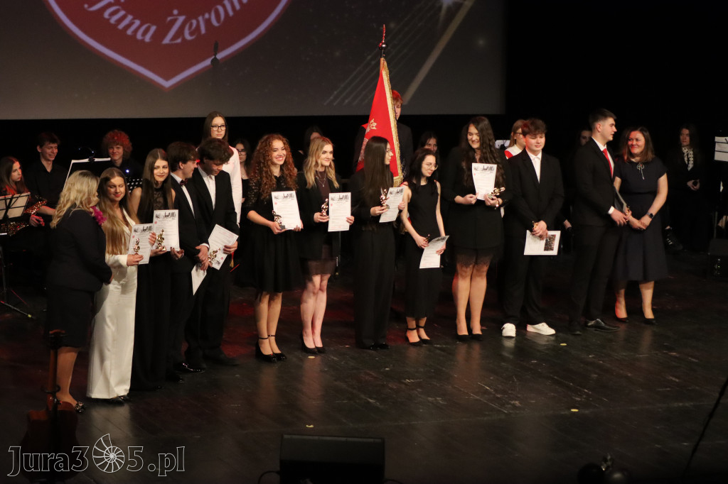 Fotorelacja II: Zakończenie roku szkolnego klas maturalnych I LO w Zawierciu