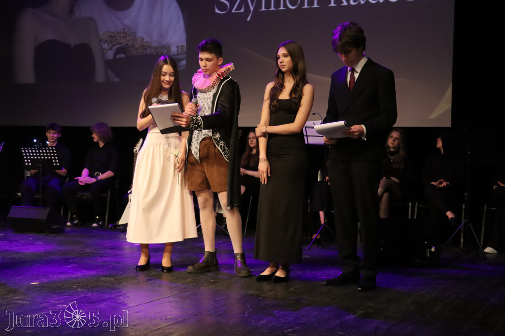 Fotorelacja II: Zakończenie roku szkolnego klas maturalnych I LO w Zawierciu