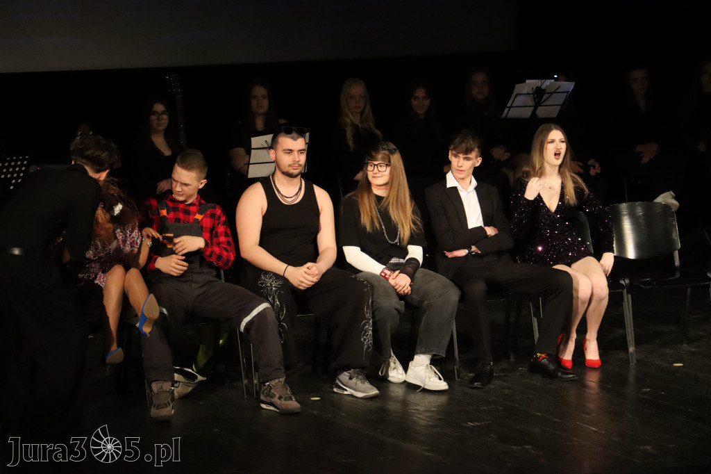 Fotorelacja III: Zakończenie roku szkolnego klas maturalnych I LO w Zawierciu