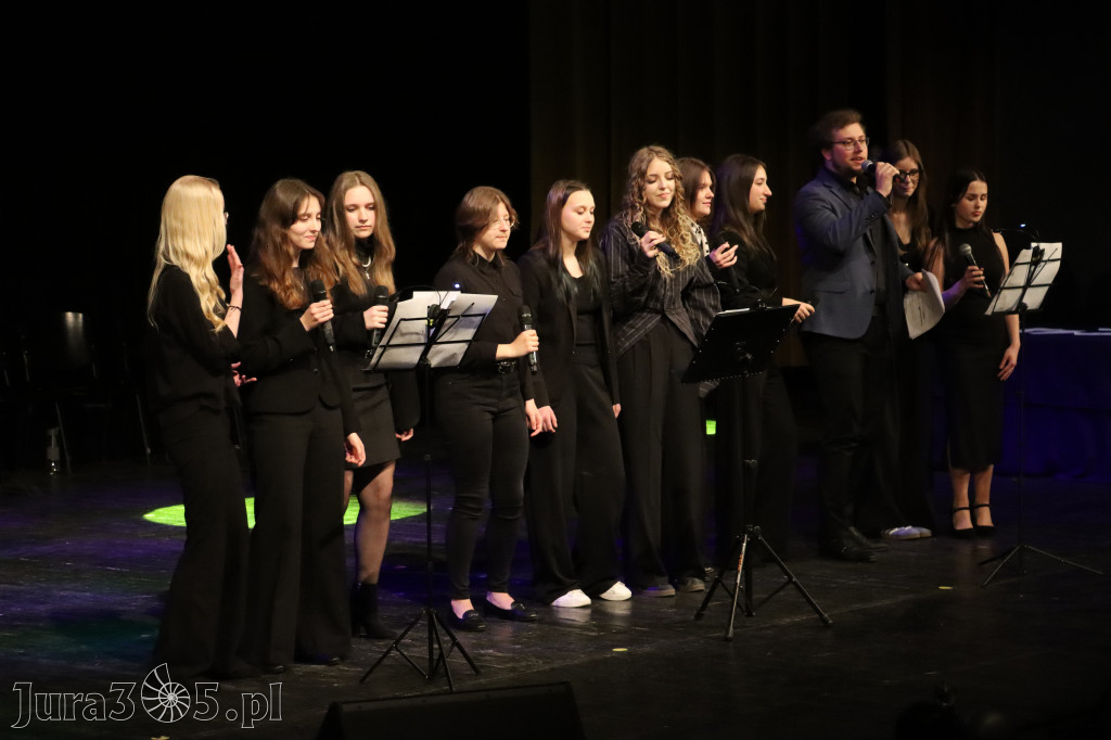 Fotorelacja III: Zakończenie roku szkolnego klas maturalnych I LO w Zawierciu