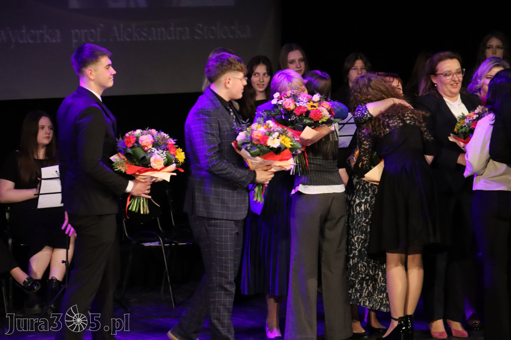 Fotorelacja III: Zakończenie roku szkolnego klas maturalnych I LO w Zawierciu