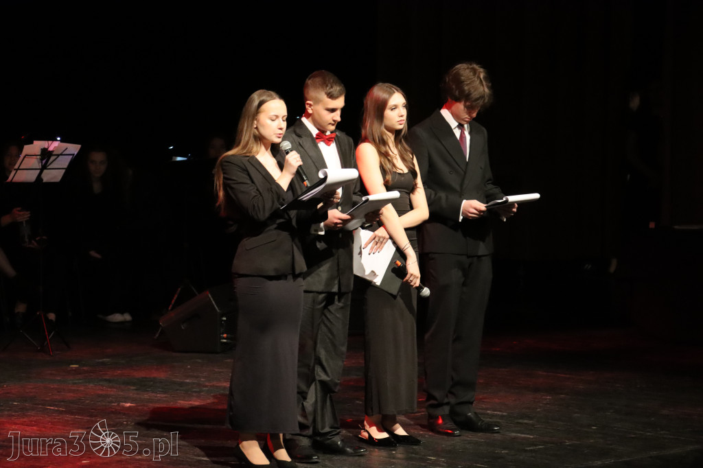 Fotorelacja III: Zakończenie roku szkolnego klas maturalnych I LO w Zawierciu