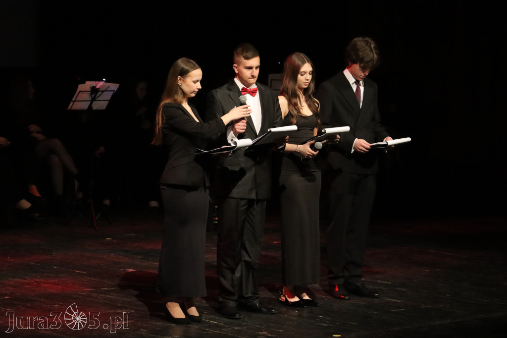 Fotorelacja III: Zakończenie roku szkolnego klas maturalnych I LO w Zawierciu