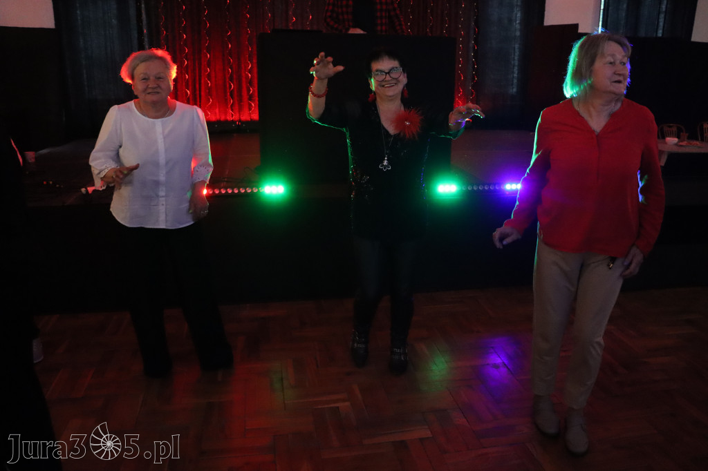 Fotorelacja: Wiosenna Potańcówka z DJ-em w Pałacyku nad Wartą w Zawierciu