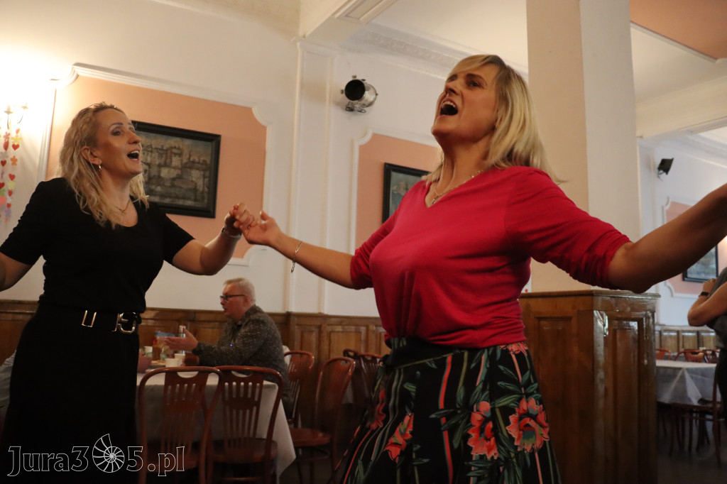 Fotorelacja: Wiosenna Potańcówka z DJ-em w Pałacyku nad Wartą w Zawierciu