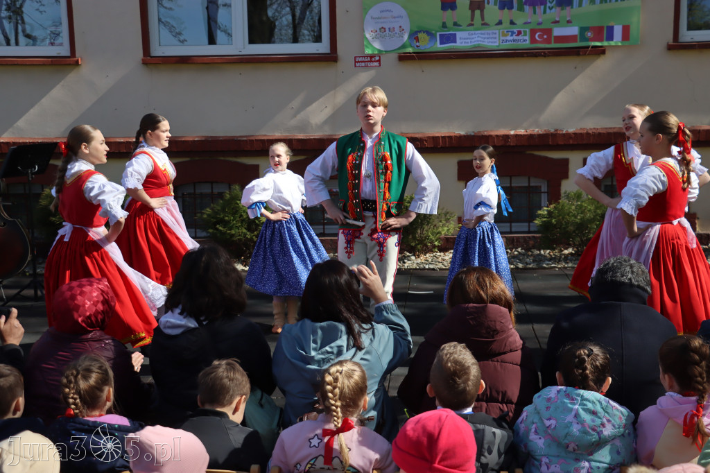 Fotorelacja: Powitanie partnerów projektu Erasmus+ w przedszkolu nr 1 w Zawierciu