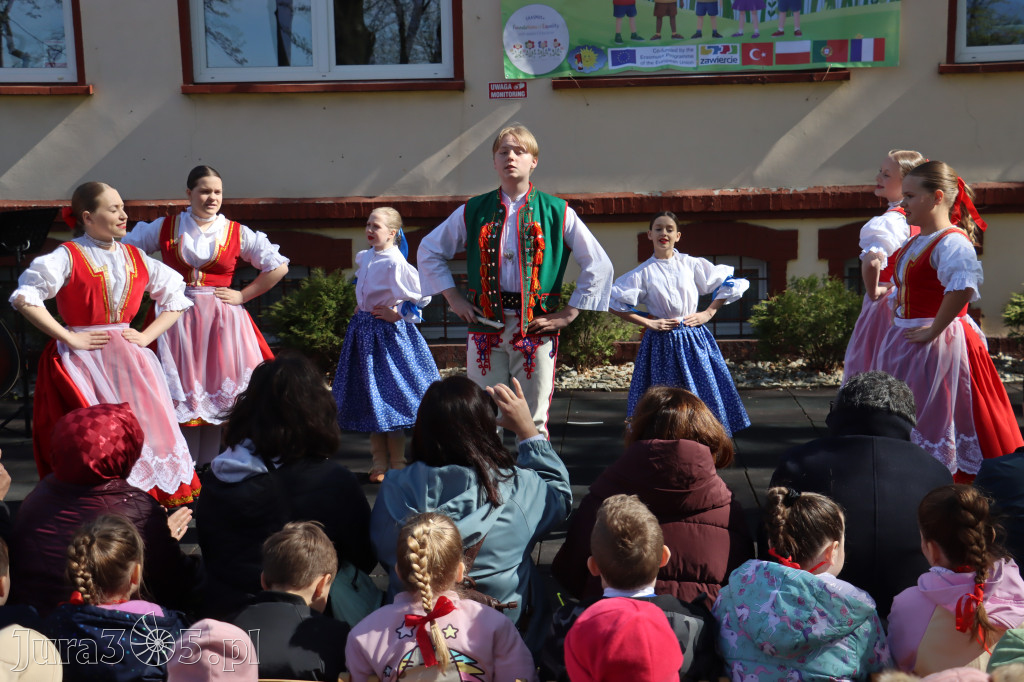 Fotorelacja: Powitanie partnerów projektu Erasmus+ w przedszkolu nr 1 w Zawierciu