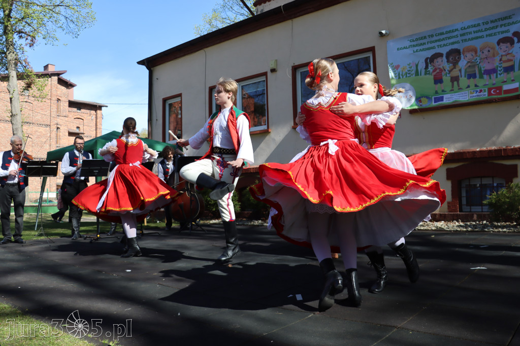 Fotorelacja: Powitanie partnerów projektu Erasmus+ w przedszkolu nr 1 w Zawierciu
