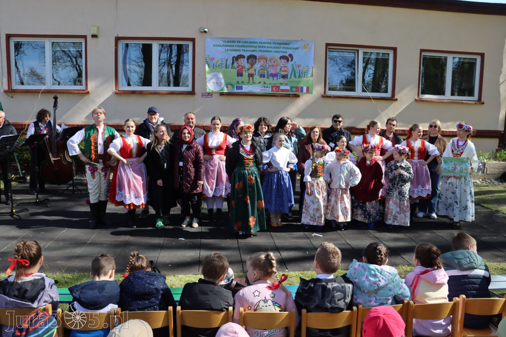 Fotorelacja: Powitanie partnerów projektu Erasmus+ w przedszkolu nr 1 w Zawierciu