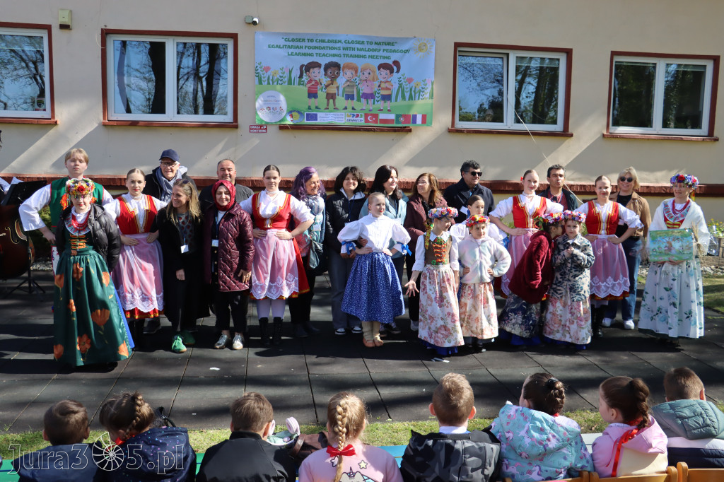 Fotorelacja: Powitanie partnerów projektu Erasmus+ w przedszkolu nr 1 w Zawierciu