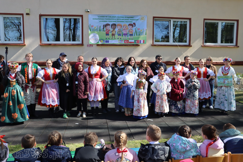Fotorelacja: Powitanie partnerów projektu Erasmus+ w przedszkolu nr 1 w Zawierciu