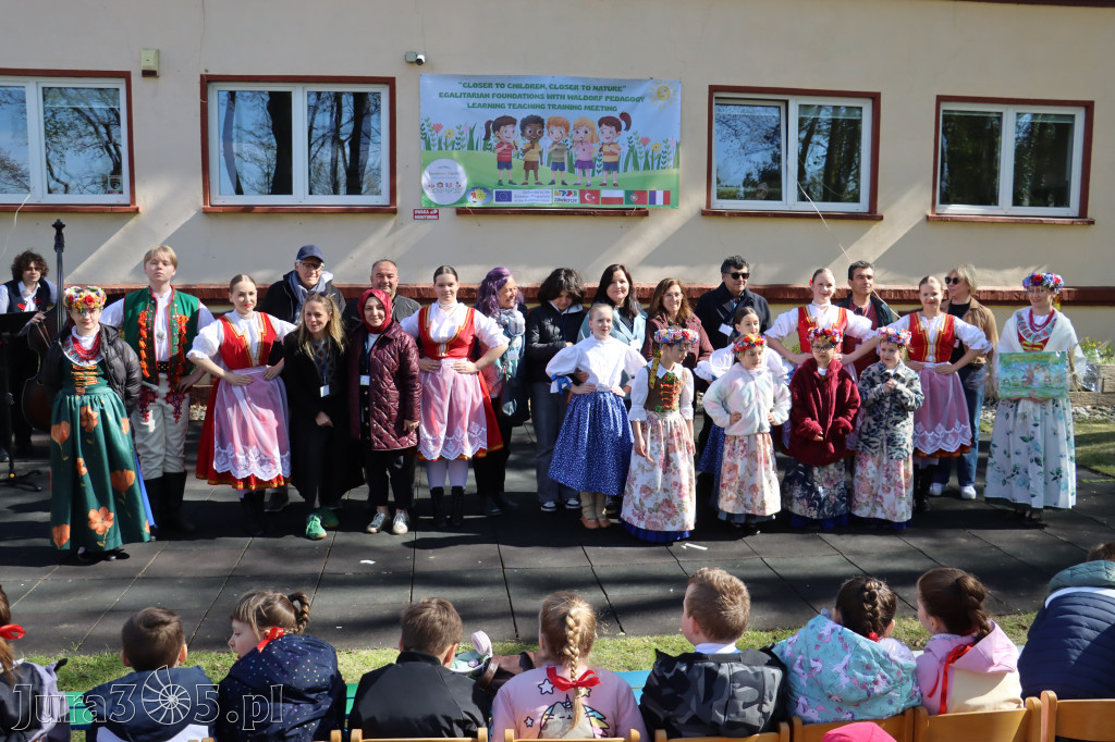 Fotorelacja: Powitanie partnerów projektu Erasmus+ w przedszkolu nr 1 w Zawierciu