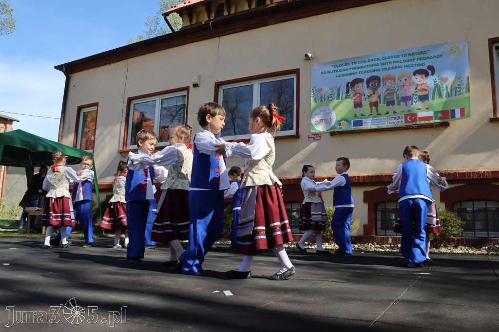 Fotorelacja: Powitanie partnerów projektu Erasmus+ w przedszkolu nr 1 w Zawierciu