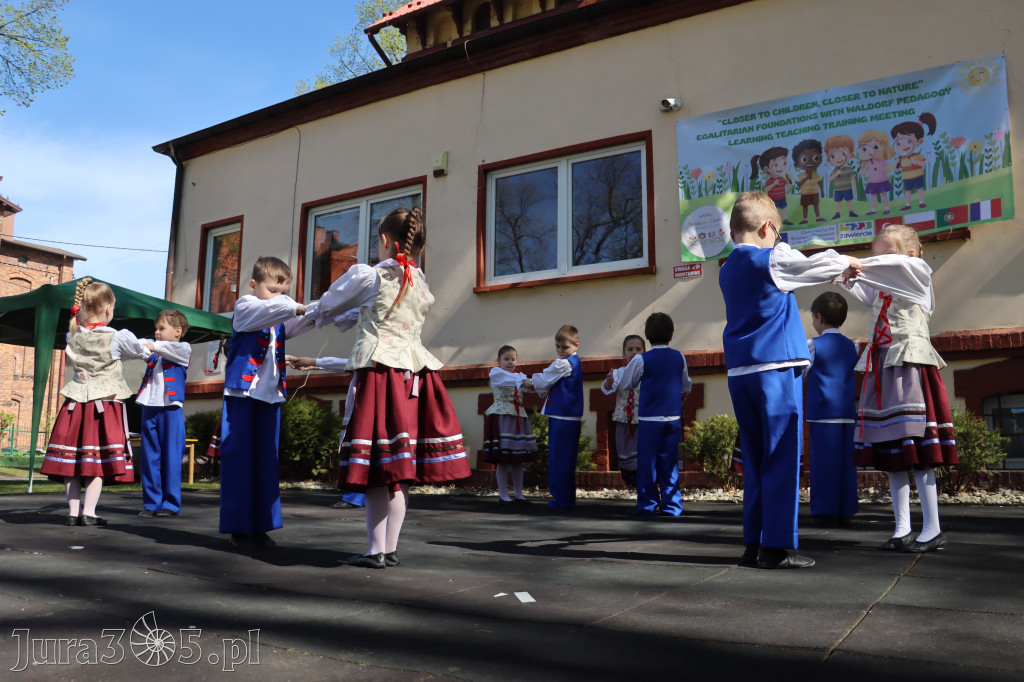 Fotorelacja: Powitanie partnerów projektu Erasmus+ w przedszkolu nr 1 w Zawierciu