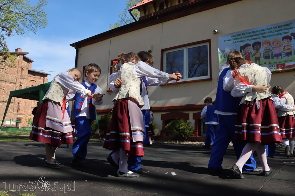 Fotorelacja: Powitanie partnerów projektu Erasmus+ w przedszkolu nr 1 w Zawierciu