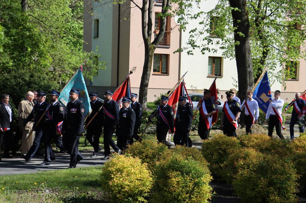 Fotorelacja Zawiercie: 235. rocznica uchwalenia Konstytucji 3 Maja