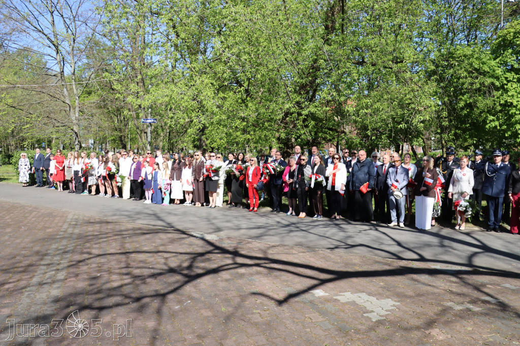 Fotorelacja Zawiercie: 235. rocznica uchwalenia Konstytucji 3 Maja