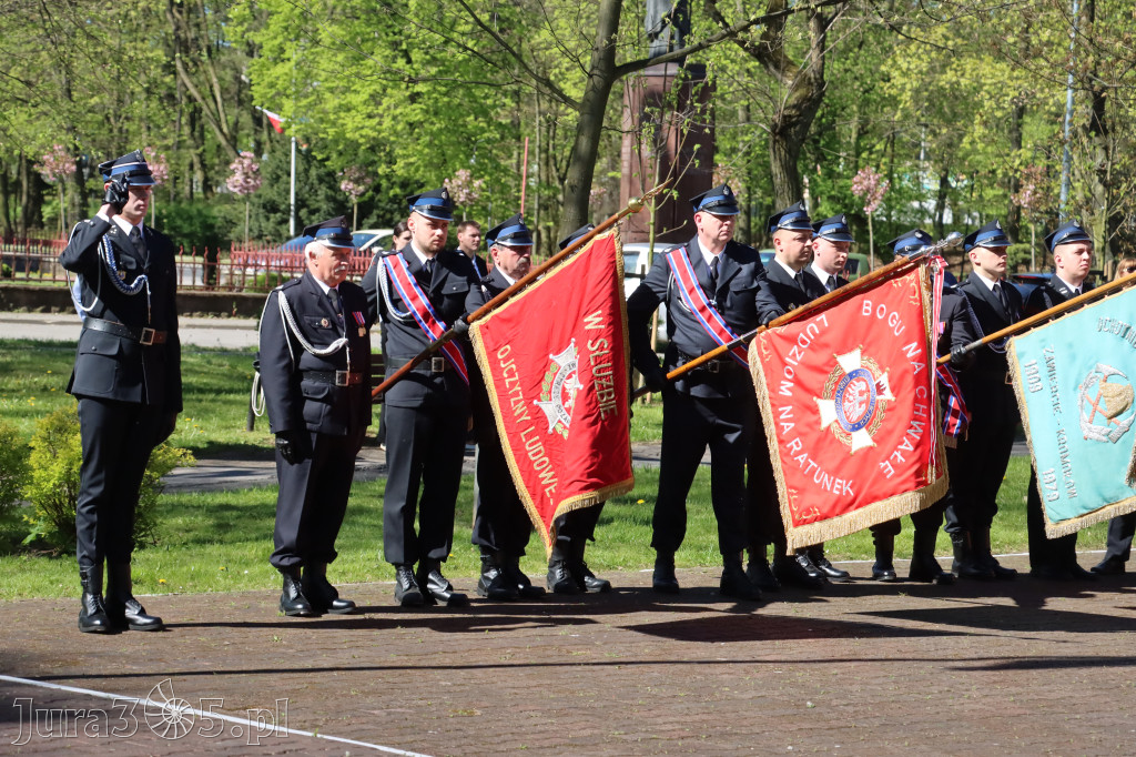 Fotorelacja Zawiercie: 235. rocznica uchwalenia Konstytucji 3 Maja