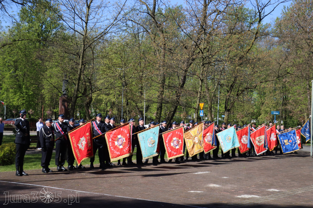 Fotorelacja Zawiercie: 235. rocznica uchwalenia Konstytucji 3 Maja