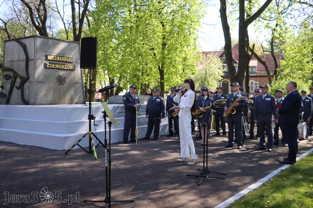 Fotorelacja Zawiercie: 235. rocznica uchwalenia Konstytucji 3 Maja