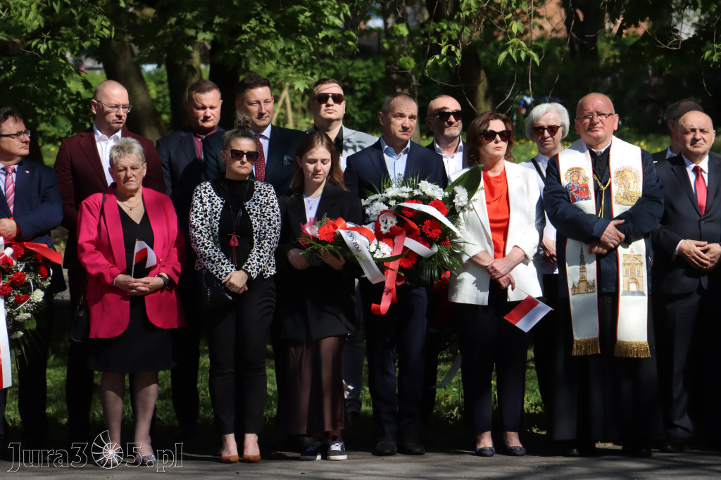 Fotorelacja Zawiercie: 235. rocznica uchwalenia Konstytucji 3 Maja