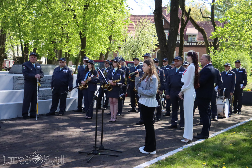 Fotorelacja Zawiercie: 235. rocznica uchwalenia Konstytucji 3 Maja