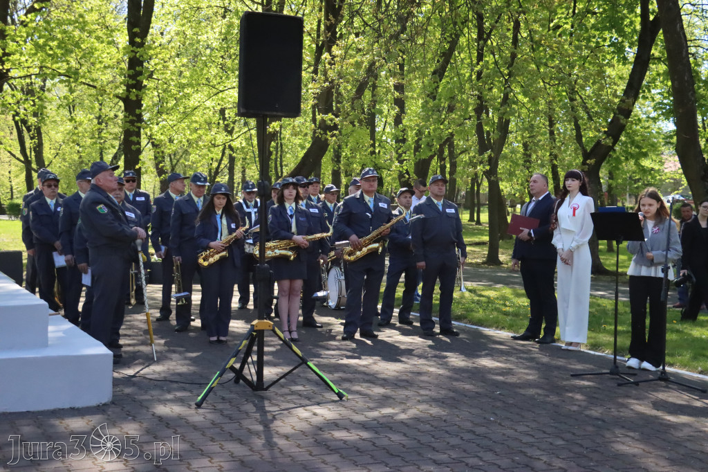 Fotorelacja Zawiercie: 235. rocznica uchwalenia Konstytucji 3 Maja