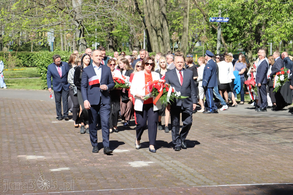 Fotorelacja Zawiercie: 235. rocznica uchwalenia Konstytucji 3 Maja