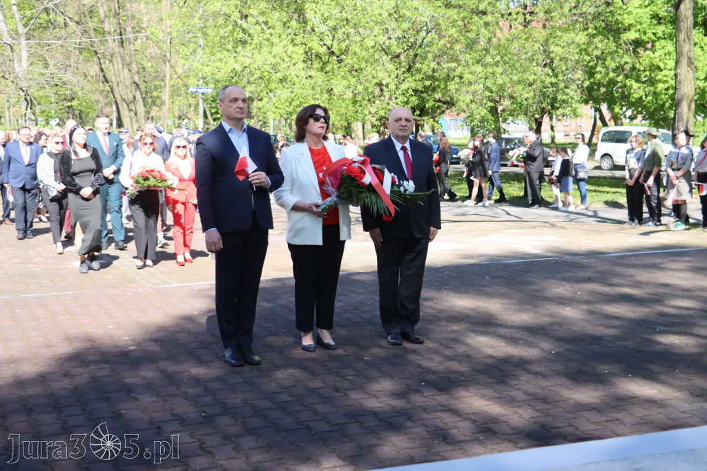 Fotorelacja Zawiercie: 235. rocznica uchwalenia Konstytucji 3 Maja