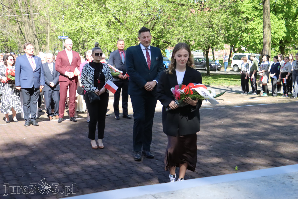 Fotorelacja Zawiercie: 235. rocznica uchwalenia Konstytucji 3 Maja