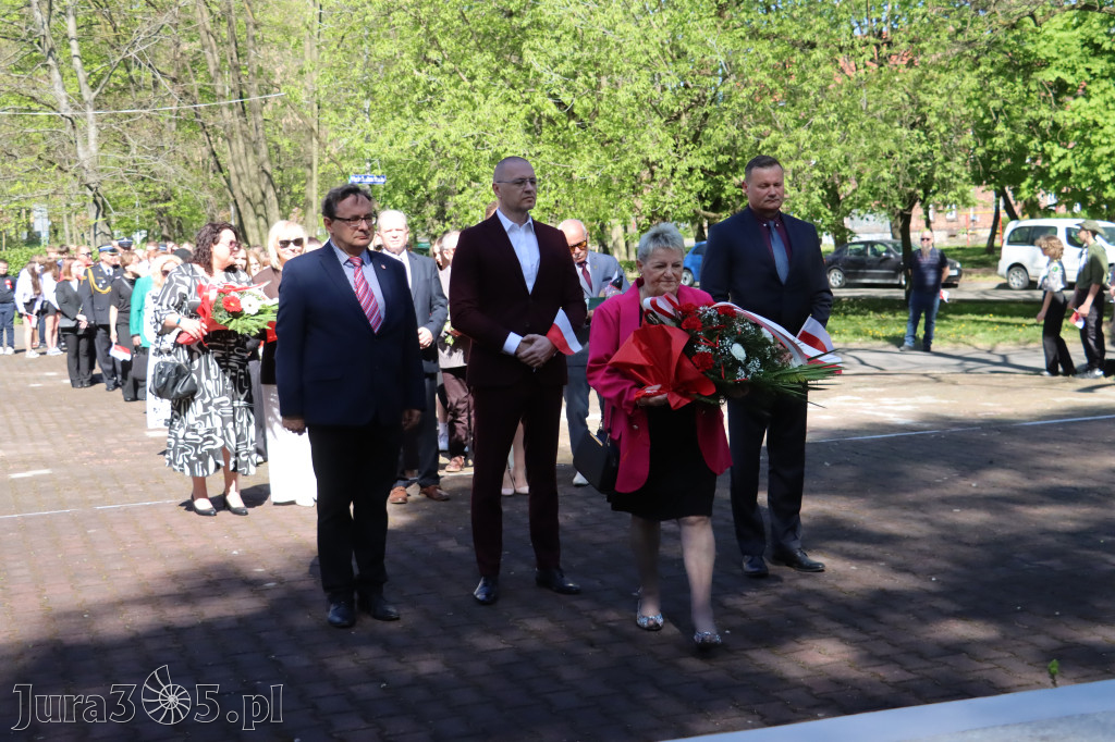 Fotorelacja Zawiercie: 235. rocznica uchwalenia Konstytucji 3 Maja