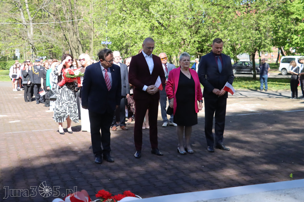 Fotorelacja Zawiercie: 235. rocznica uchwalenia Konstytucji 3 Maja