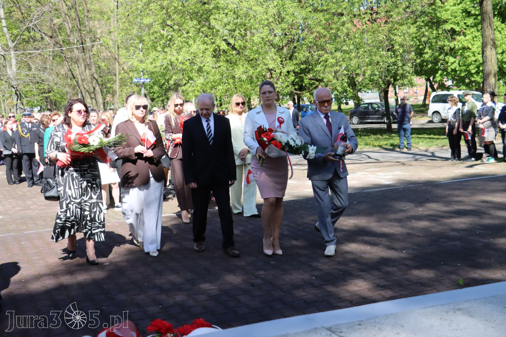Fotorelacja Zawiercie: 235. rocznica uchwalenia Konstytucji 3 Maja