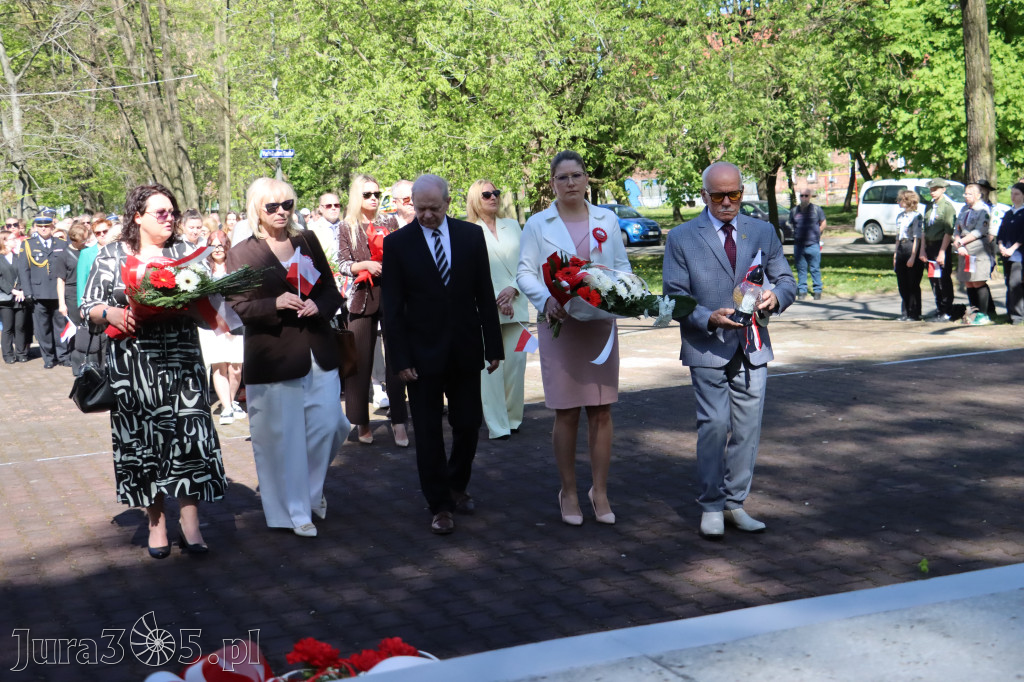 Fotorelacja Zawiercie: 235. rocznica uchwalenia Konstytucji 3 Maja