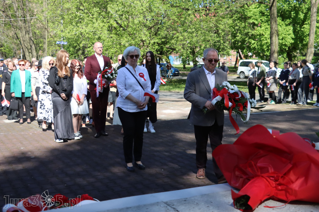 Fotorelacja Zawiercie: 235. rocznica uchwalenia Konstytucji 3 Maja