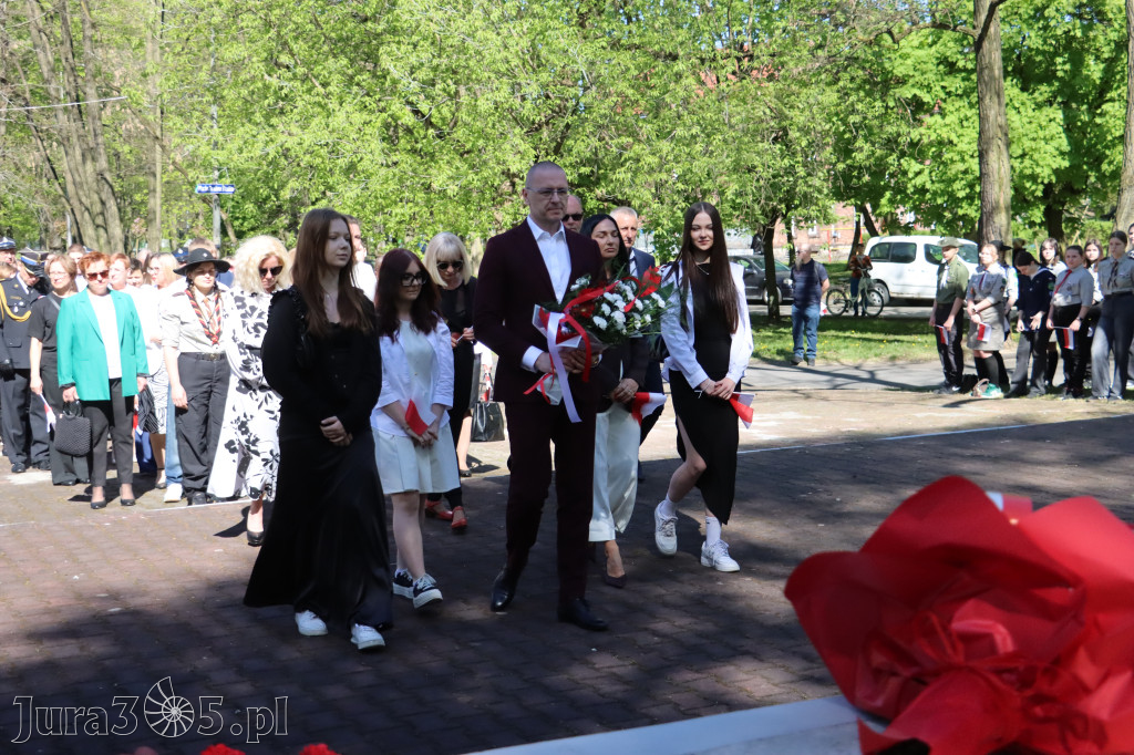 Fotorelacja Zawiercie: 235. rocznica uchwalenia Konstytucji 3 Maja