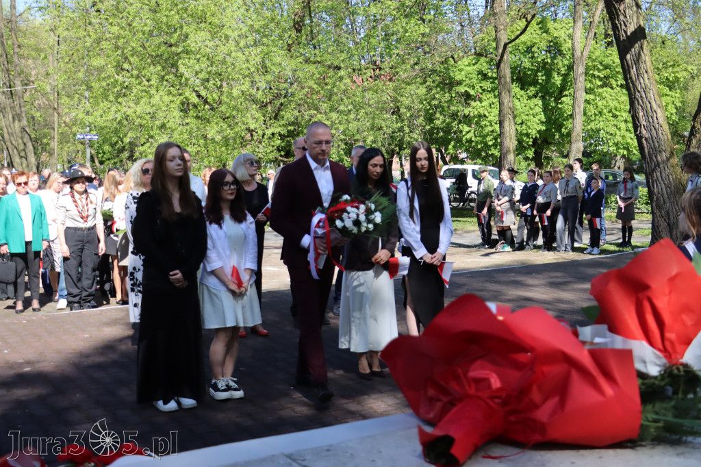 Fotorelacja Zawiercie: 235. rocznica uchwalenia Konstytucji 3 Maja